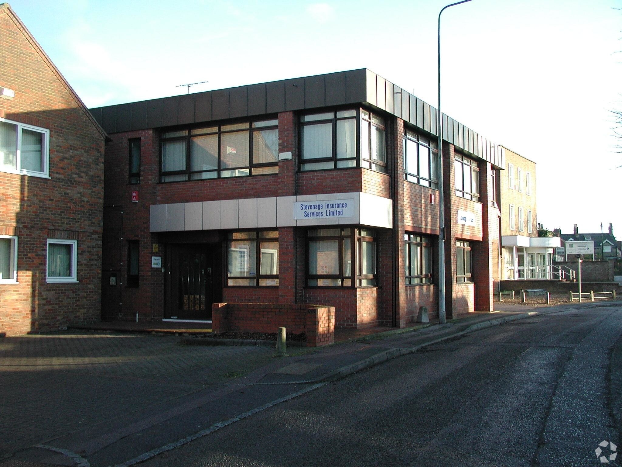 9 Walkern Rd, Stevenage for sale Primary Photo- Image 1 of 1