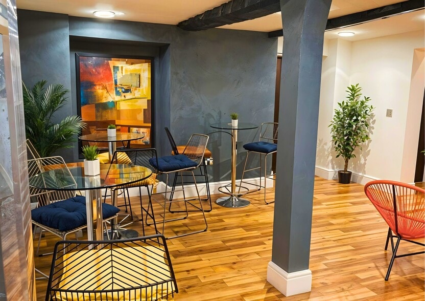 Market St, Derby to rent - Building Photo - Image 3 of 12