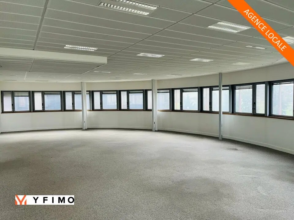 Location Bureaux 505 m² - Photo 1