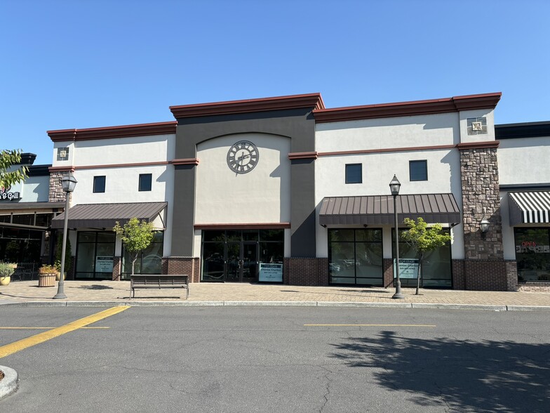 1251 E McAndrews, Medford, OR for rent - Building Photo - Image 1 of 40