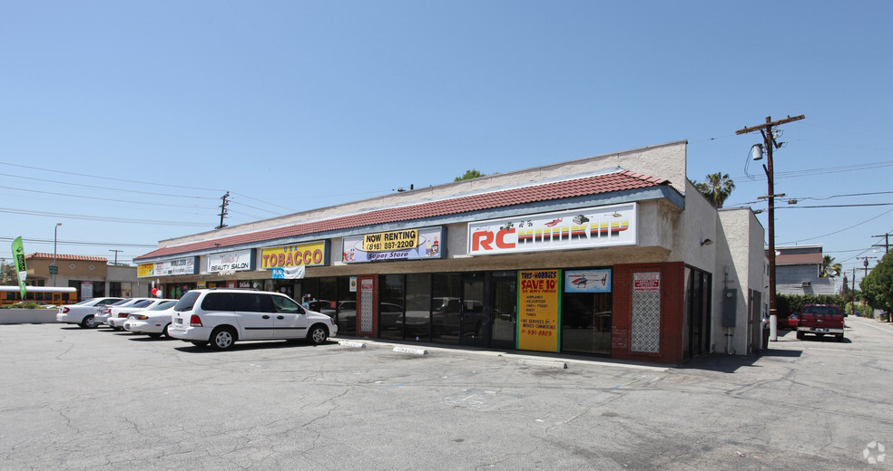 16045-16053 Victory Blvd, Van Nuys, CA for sale - Primary Photo - Image 1 of 1