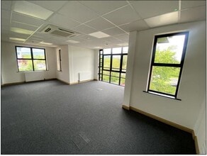 33 Dargan Rd, Belfast for sale Interior Photo- Image 2 of 4