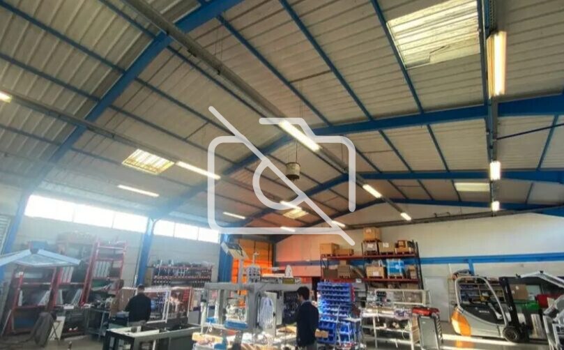 Industrial in Évry-Courcouronnes to rent - Interior Photo - Image 2 of 3