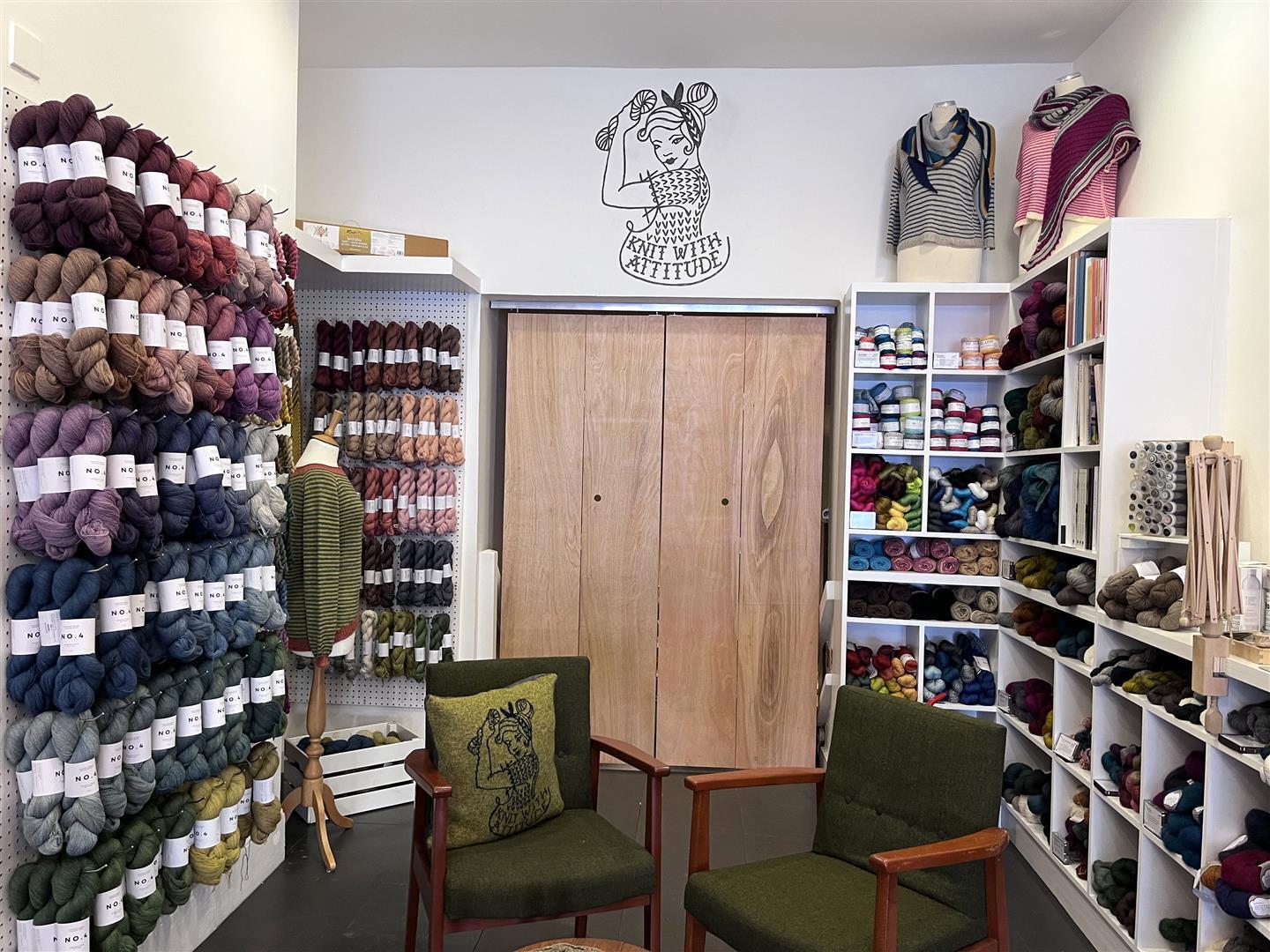 127 Stoke Newington High St, London to rent Interior Photo- Image 1 of 5