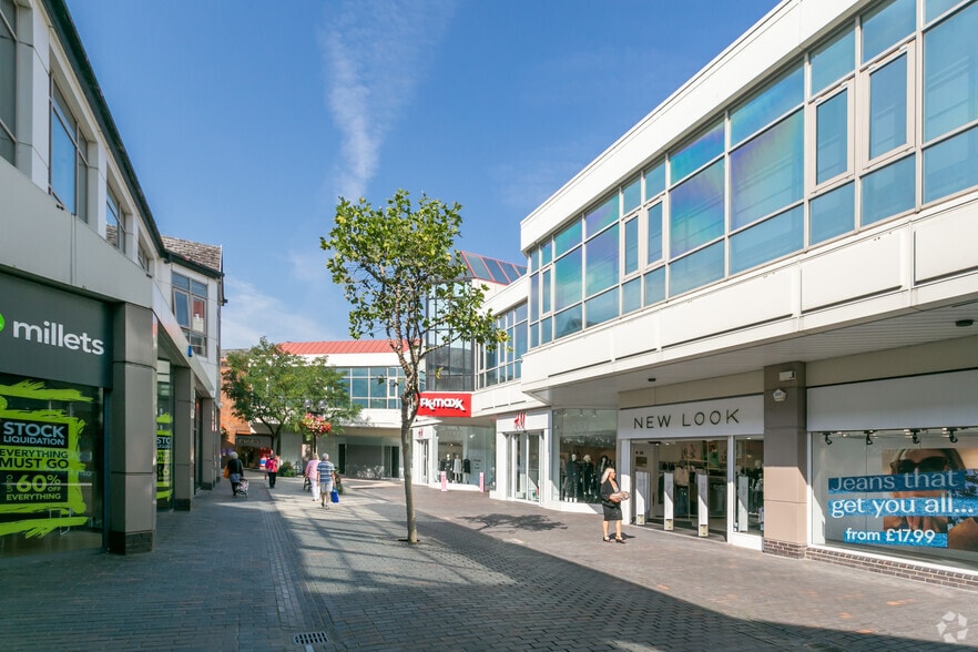 The Maltings, St Albans to rent - Building Photo - Image 2 of 5