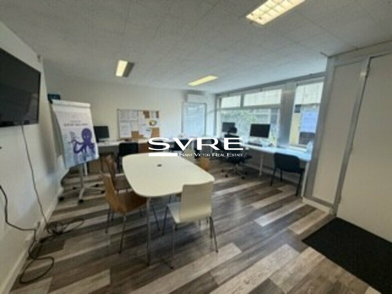 Office in Marseille to rent - Building Photo - Image 3 of 6