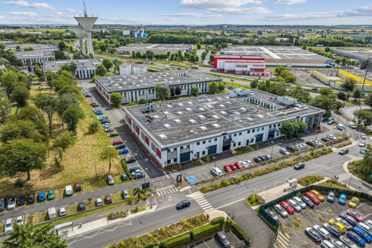 Light Industrial in Villebon-sur-Yvette to rent Aerial- Image 1 of 2