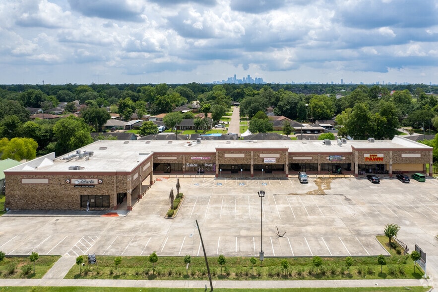 618 Tidwell Rd, Houston, TX for rent - Aerial - Image 3 of 4