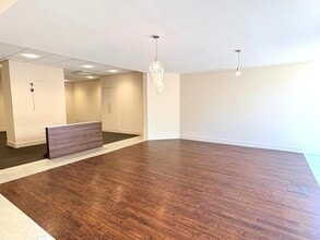 15 High St, Windsor to rent Building Photo- Image 1 of 1