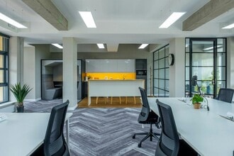 320 Witan Gate W, Milton Keynes to rent Interior Photo- Image 2 of 6