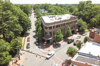 215 S Main St, Davidson, NC for sale Primary Photo- Image 1 of 24