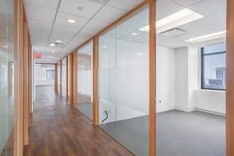 40 Wall St, New York, NY to rent Interior Photo- Image 1 of 4