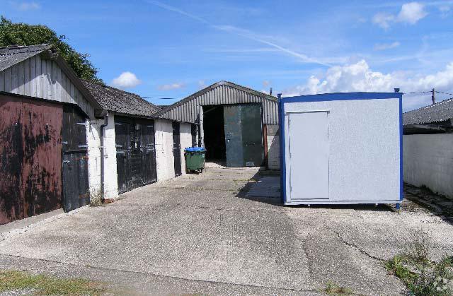 Cottington Hl, Tadley for sale - Primary Photo - Image 1 of 1