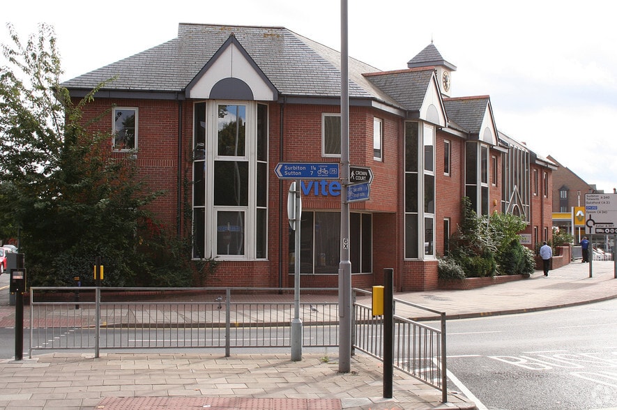 1 Wheatfield Way, Kingston Upon Thames to rent - Building Photo - Image 2 of 6