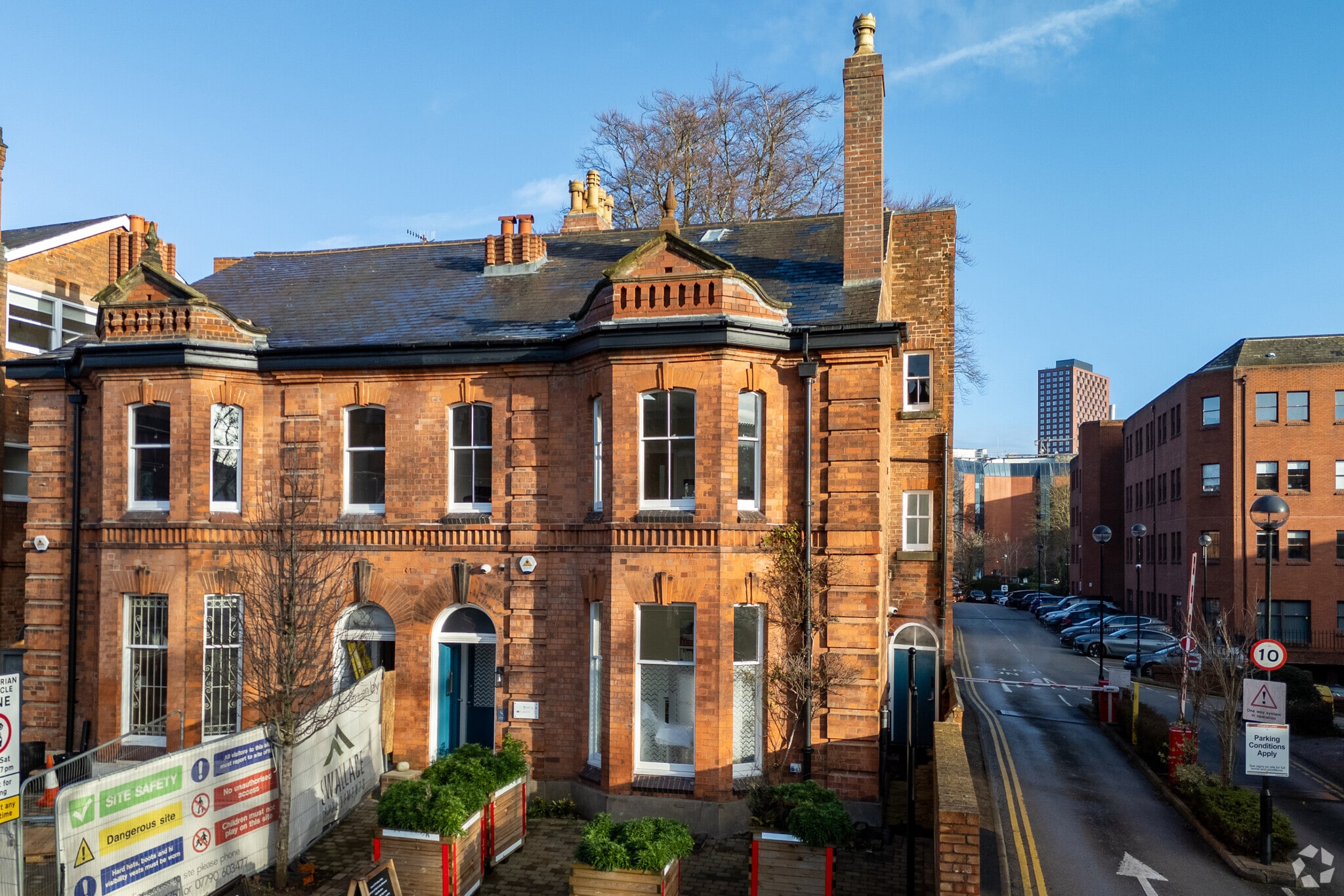 1 Greenfield Cres, Birmingham to rent Building Photo- Image 1 of 17