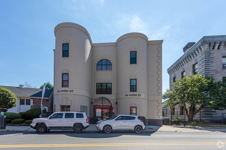 84 High St, Medford, MA for rent - Building Photo - Image 3 of 3