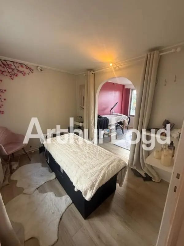 Location Bureaux 38 m² - Photo 1