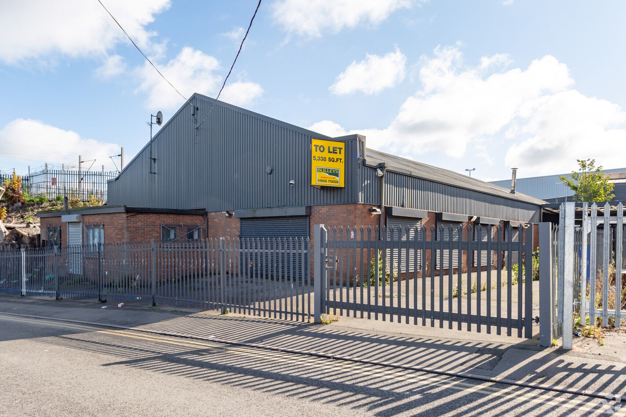Bone Mill Ln, Wolverhampton for sale Primary Photo- Image 1 of 1