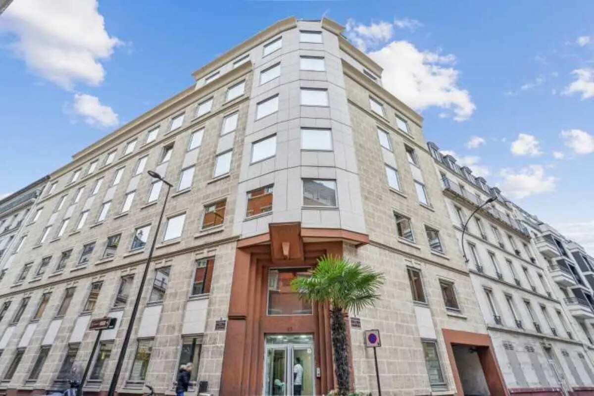 Office in Levallois-Perret to rent Building Photo- Image 1 of 7