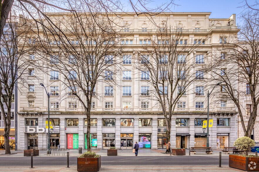 Gran Vía Don Diego López de Haro, 19, Bilbao, Vizcaya to rent - Primary Photo - Image 1 of 8