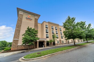 14510 Boulder Park Dr, Huntersville, NC for sale Building Photo- Image 1 of 47