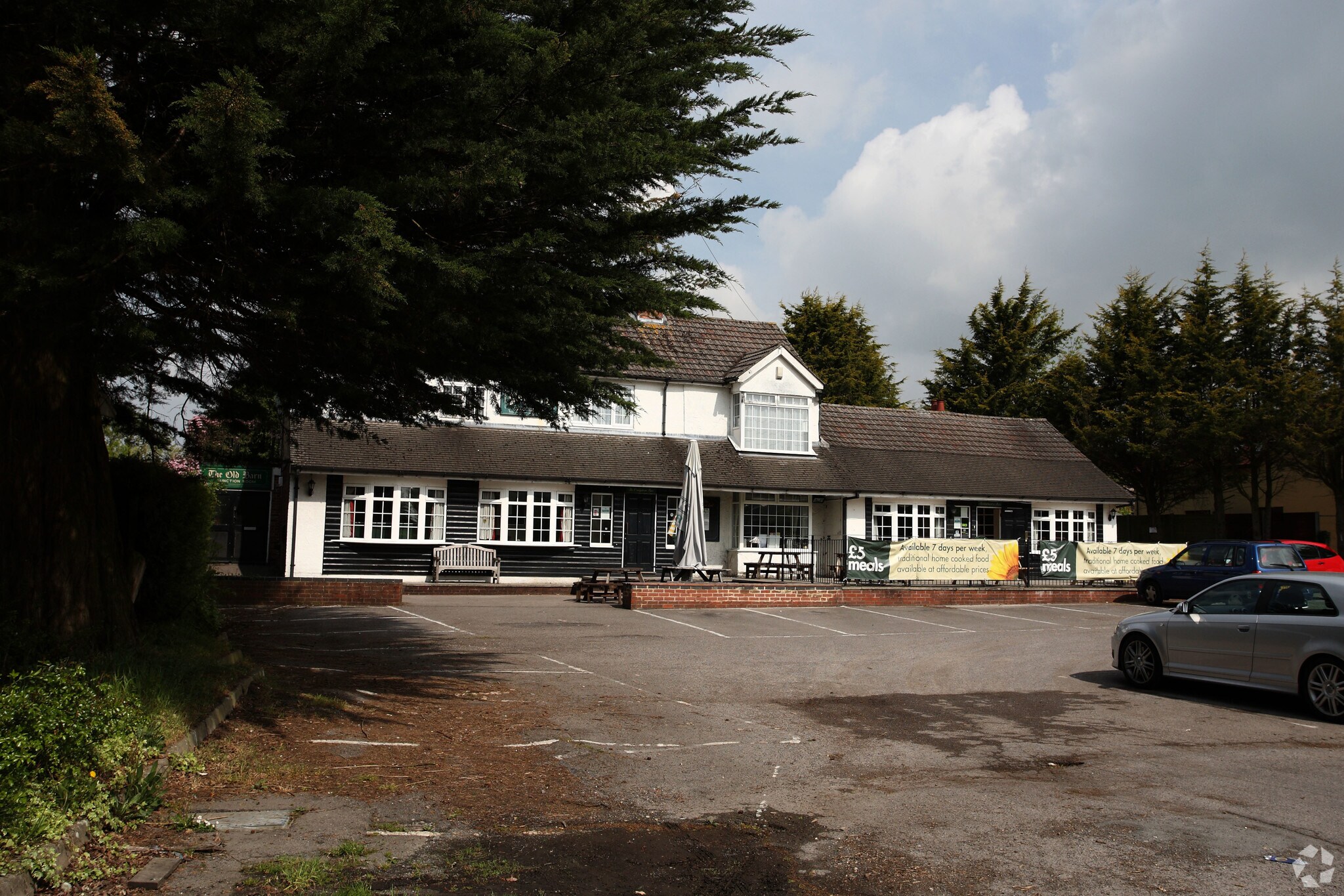 22 Mead End Rd, Denmead for sale Primary Photo- Image 1 of 1