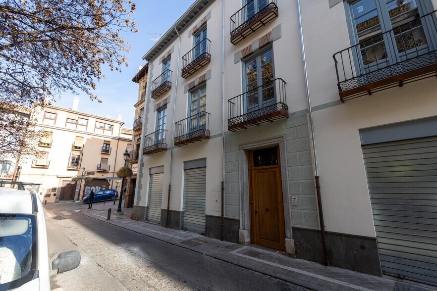 Retail in Granada for sale - Building Photo - Image 3 of 13