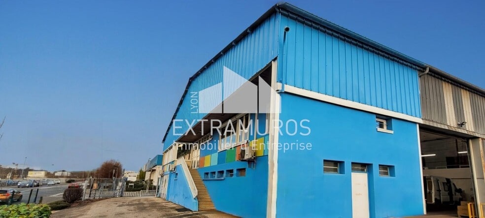 Light Industrial in Villefranche-sur-Saône for sale - Building Photo - Image 2 of 11