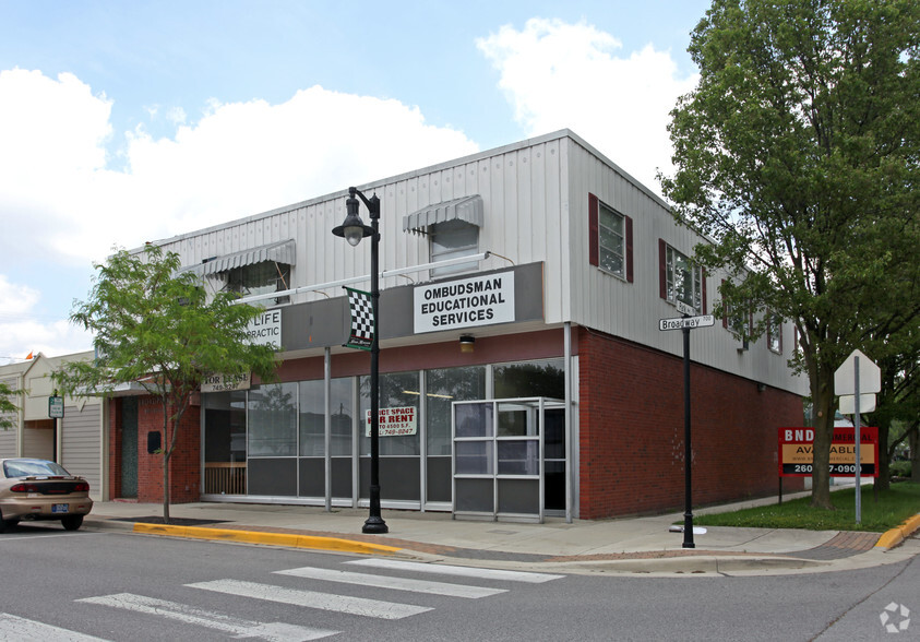 725 Broadway St, New Haven, IN for sale - Primary Photo - Image 1 of 6