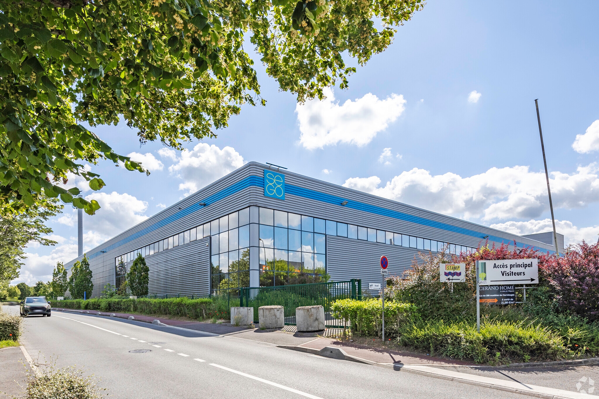 46 Rue Constantin Pecqueur, Taverny to rent Primary Photo- Image 1 of 6