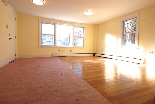 1197 Adams St, Dorchester, MA to rent - Interior Photo - Image 1 of 12