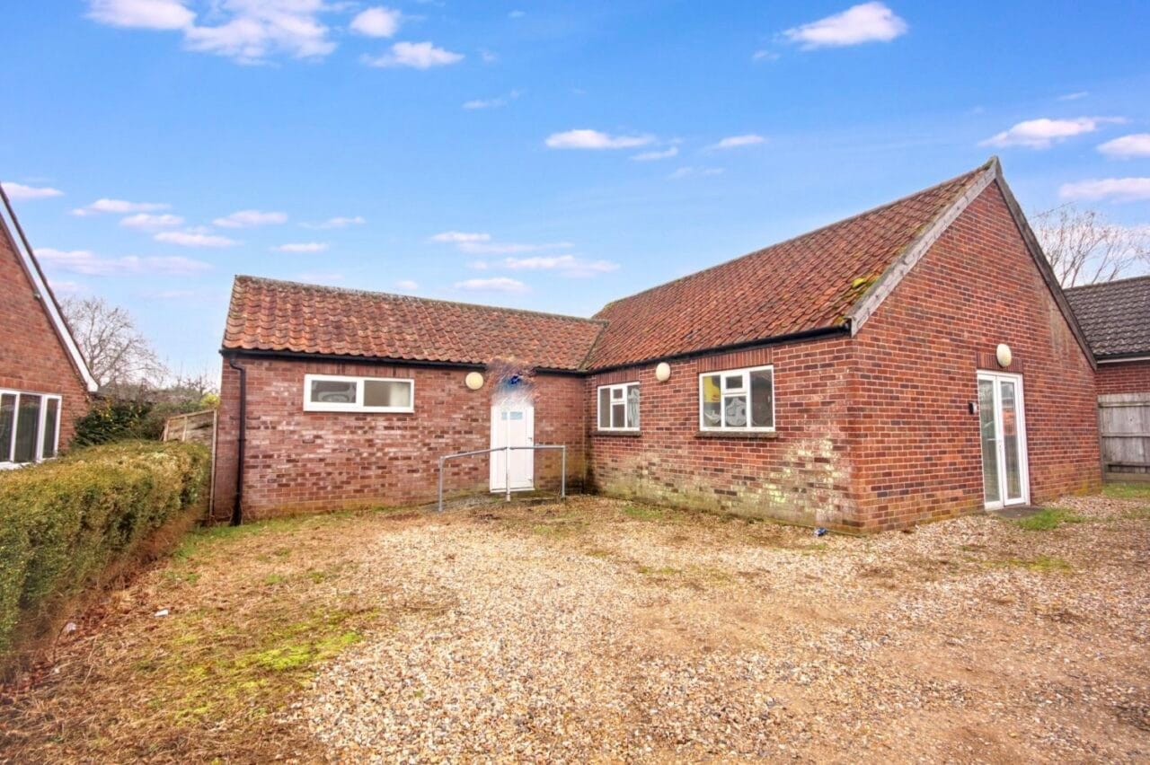 Saham Rd, Watton to rent Building Photo- Image 1 of 2