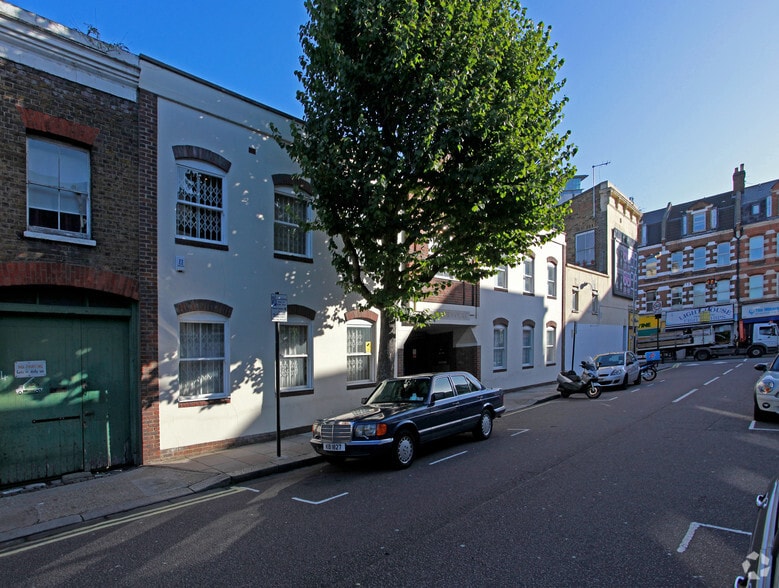 2 Bramber Rd, London to rent - Building Photo - Image 2 of 2