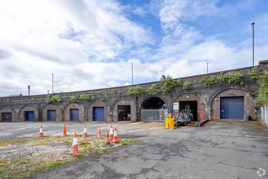 Station St, Burton On Trent to rent - Building Photo - Image 2 of 2