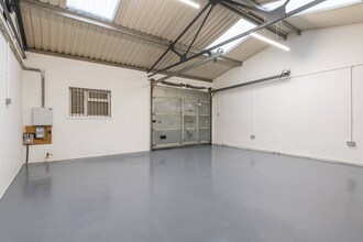 Pontcynon Industrial Estate, Abercynon to rent Interior Photo- Image 1 of 1