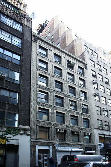 355-357 W 36th St, New York, NY for sale - Primary Photo - Image 1 of 1