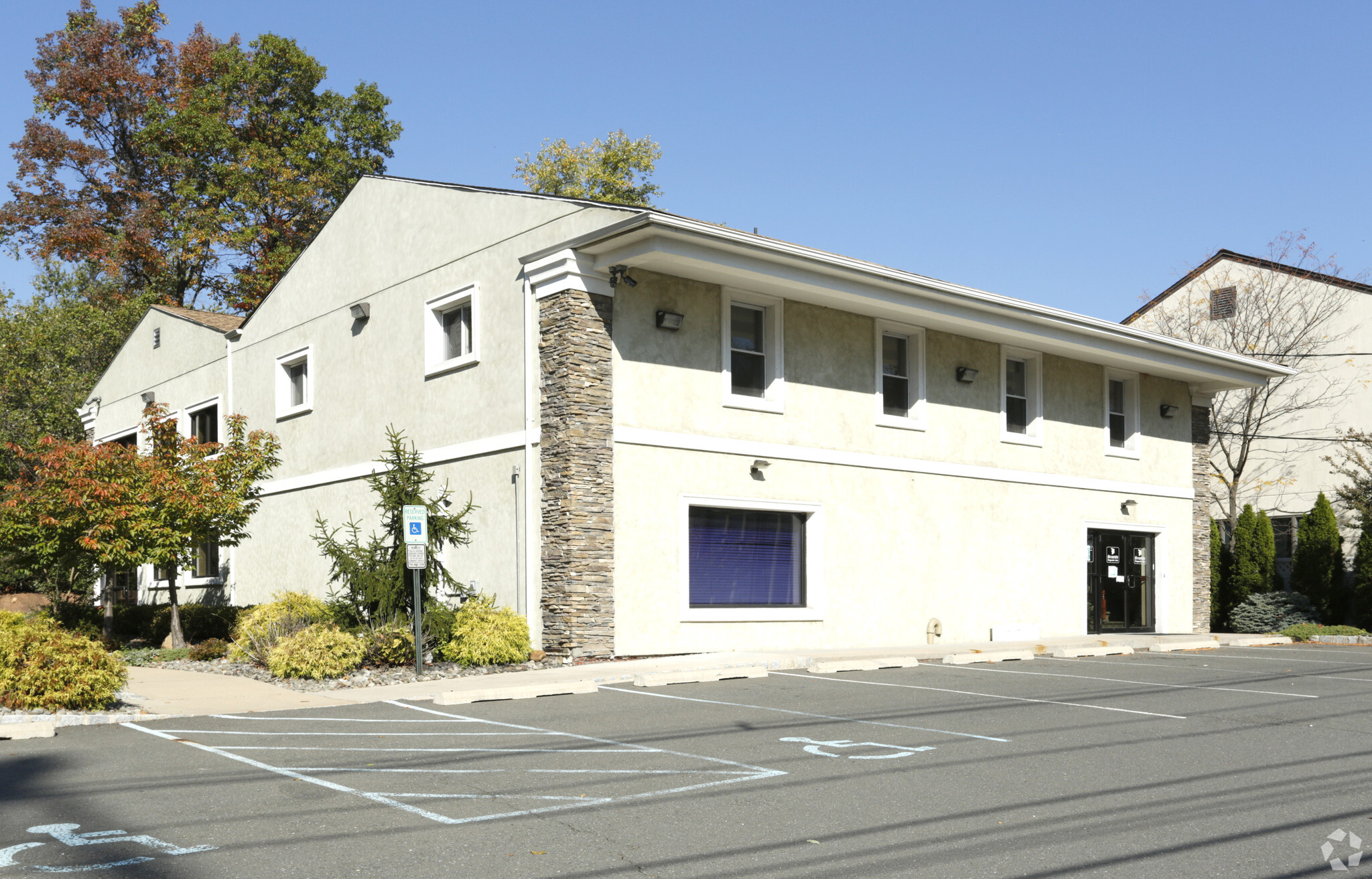 180-184 State Route 27, Edison, NJ for rent Building Photo- Image 1 of 29