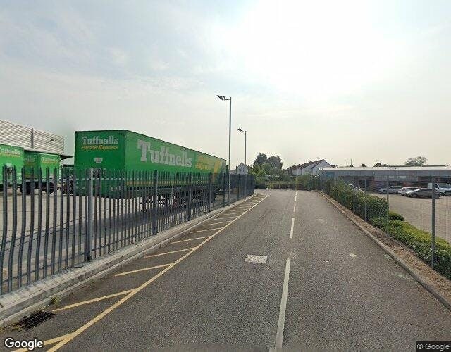 87C Whitby Rd, Slough to rent - Building Photo - Image 3 of 5