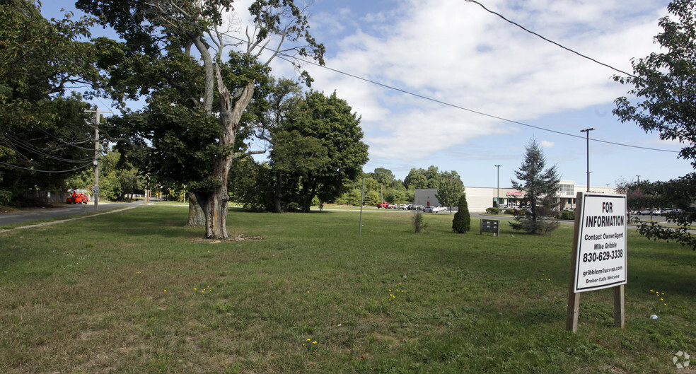 615 Middle Country Rd, Selden, NY for sale - Primary Photo - Image 1 of 2