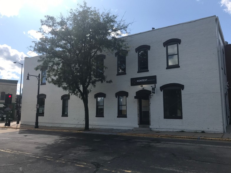 240-242 E Main St, Sun Prairie, WI for sale - Building Photo - Image 1 of 1