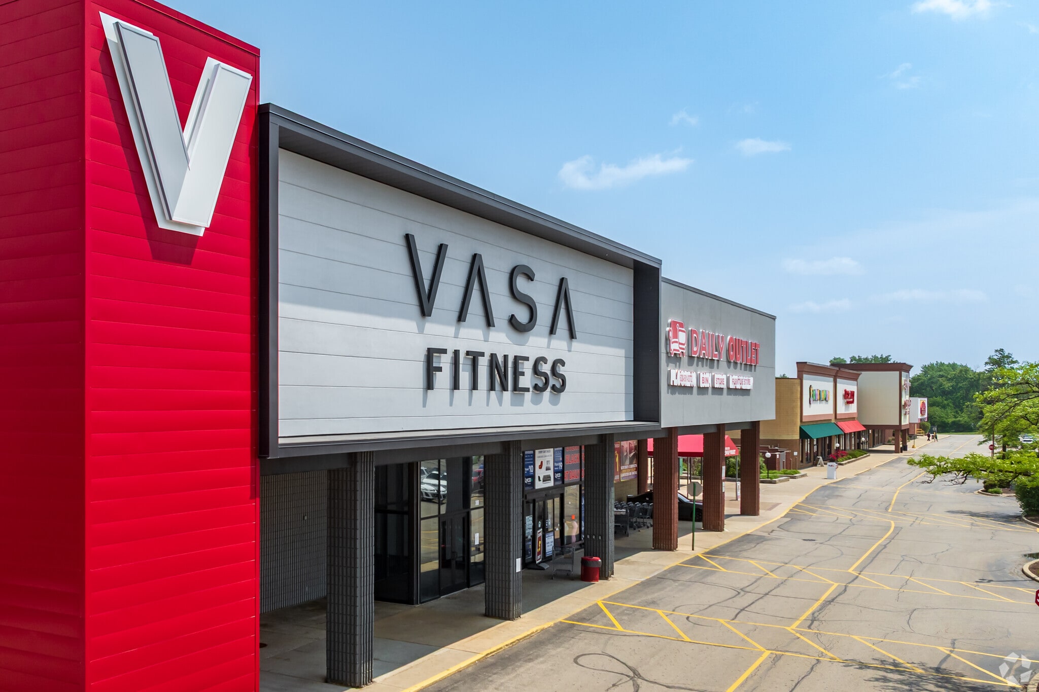 202-300 W North Ave, Villa Park, IL to rent Building Photo- Image 1 of 16