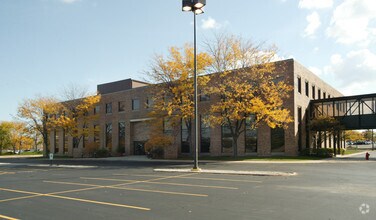 1425 Lake Cook Rd, Deerfield, IL for sale Primary Photo- Image 1 of 15