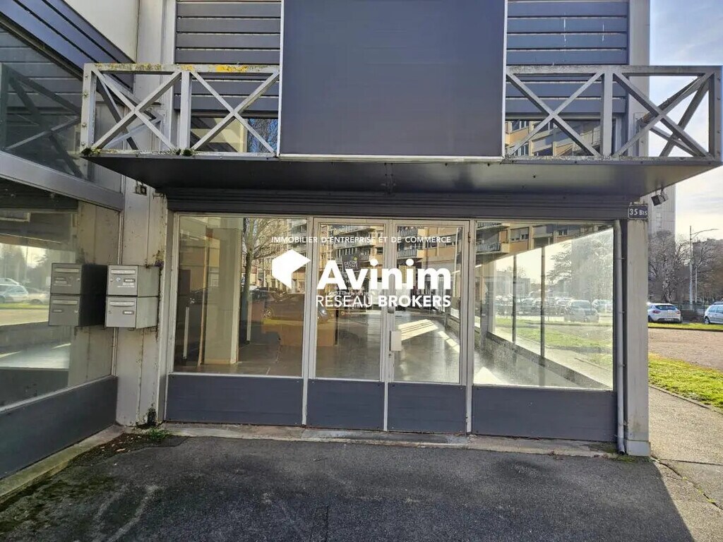 Vente Bureaux 456 m² - Photo 1
