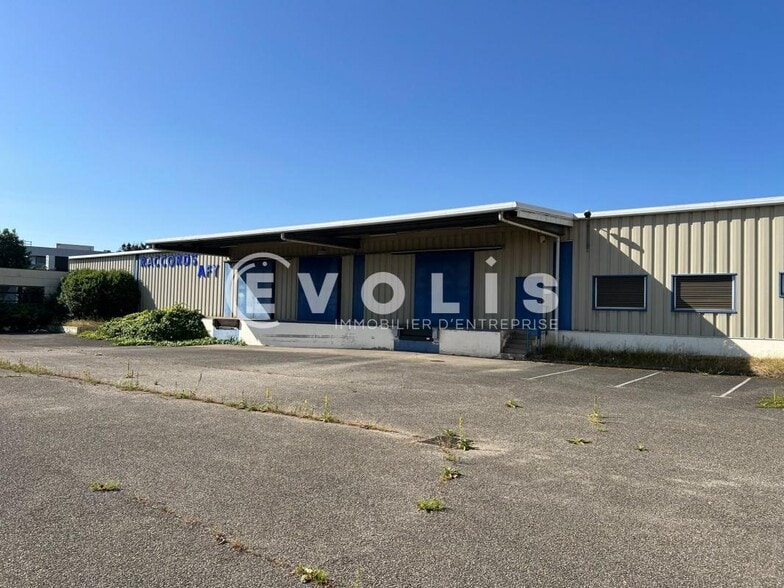 Industrial in Saint-Quentin-Fallavier to rent - Building Photo - Image 3 of 15