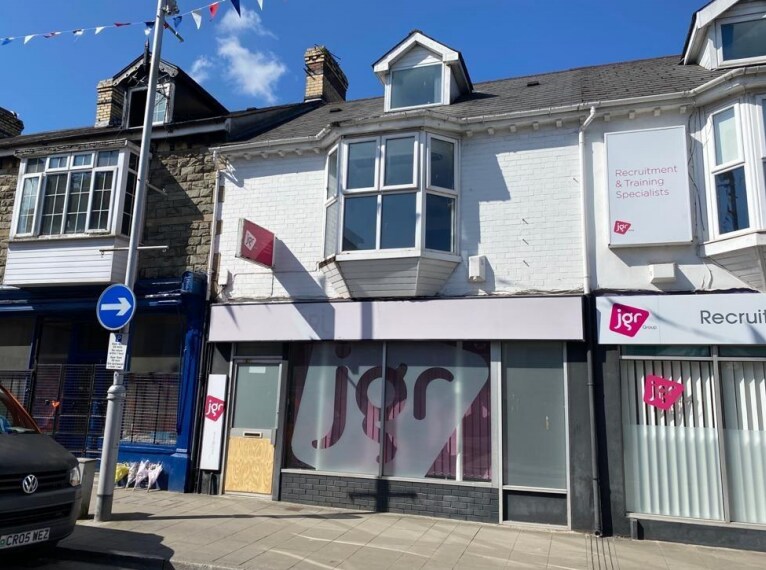62 Nolton St, Bridgend, CF31 3AA UK