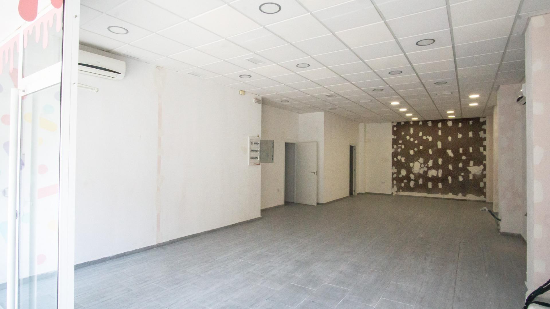 Retail in Elda, Alicante to rent Interior Photo- Image 1 of 12