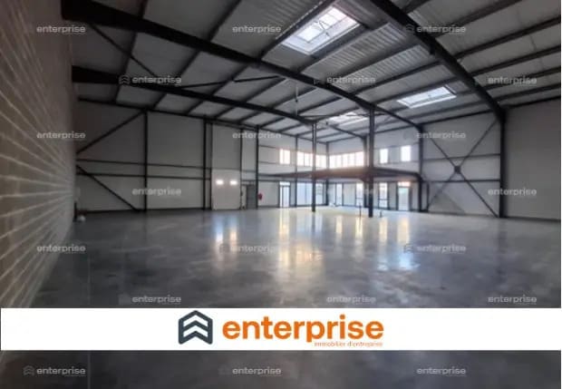 Location Local d'activités 707 m² - Photo 1