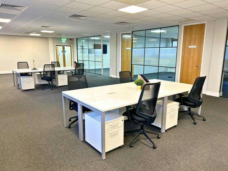 Trinity St, Peterborough to rent - Interior Photo - Image 3 of 24