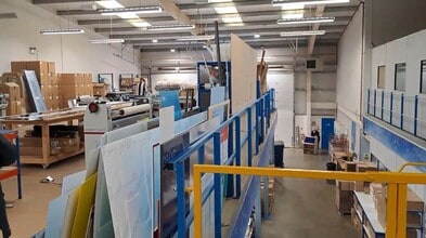 Hearle Way, Hatfield to rent Building Photo- Image 2 of 5