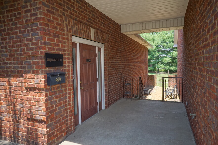 600 Commons Dr, Gallatin, TN for rent - Building Photo - Image 2 of 8